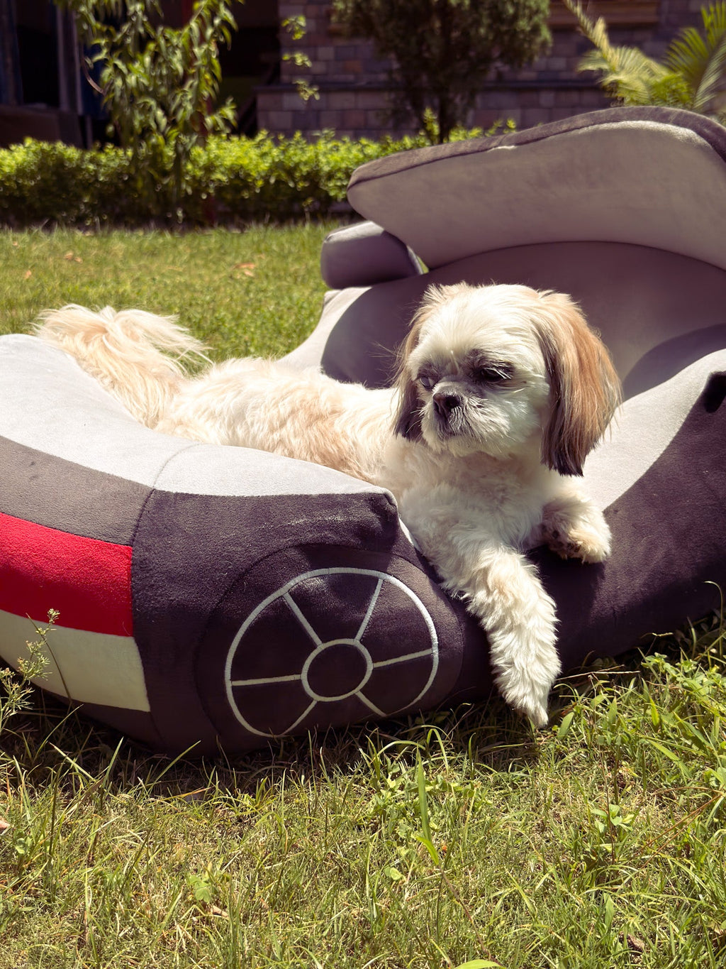 The Roadster Plush Bed
